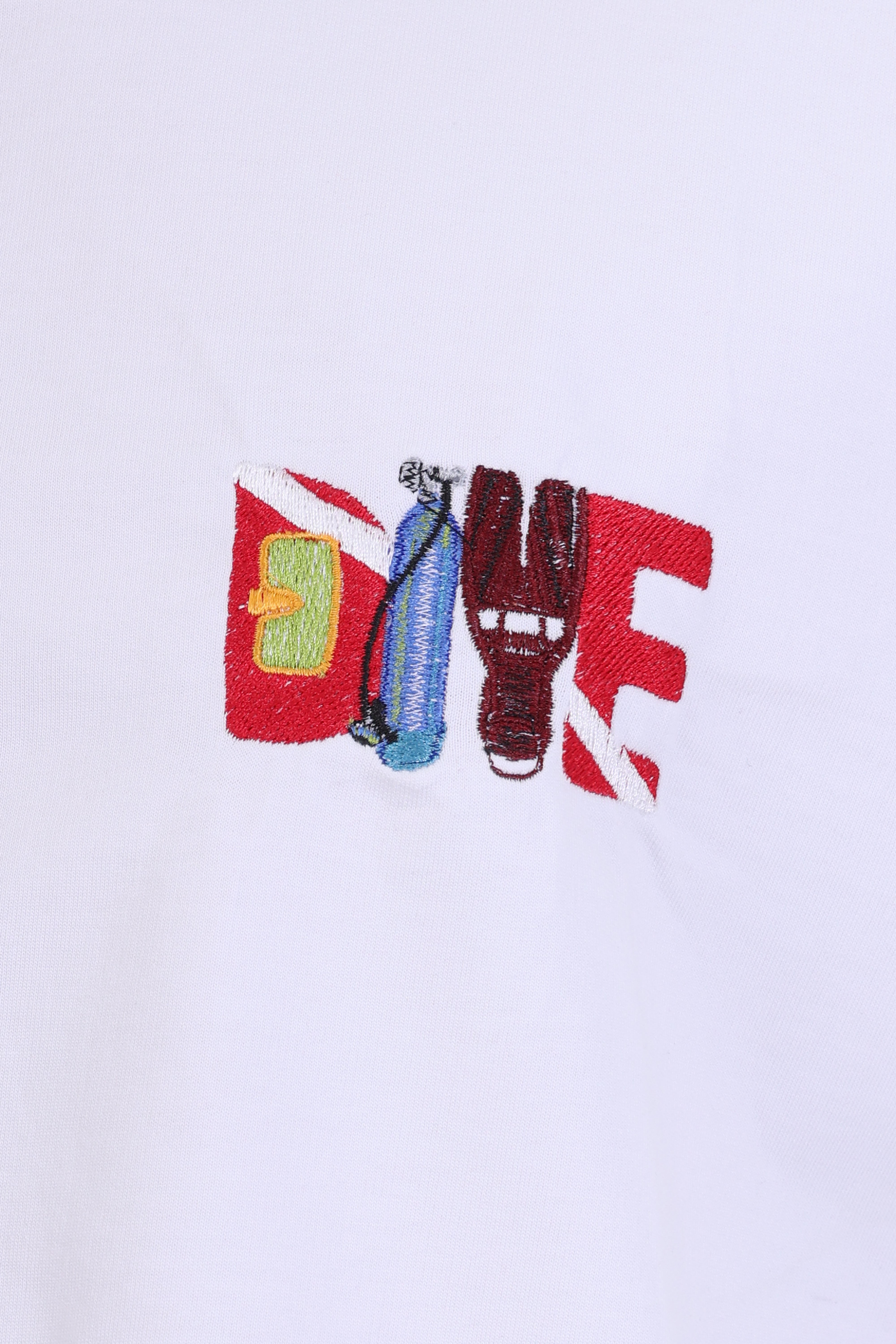 Men’s Oversized White T-Shirt with DIVE Embroidery – Pure Cotton | Trendy Summer Streetwear India